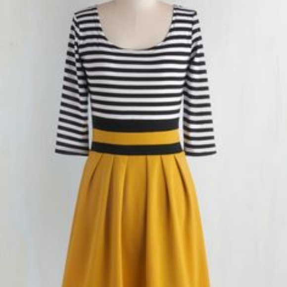 Modcloth Dresses & Skirts - Modcloth Yellow Literary Luncheon Dress In Honey